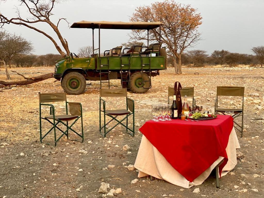Kifaru Bush Camp Hotel Оутджо Екстериор снимка